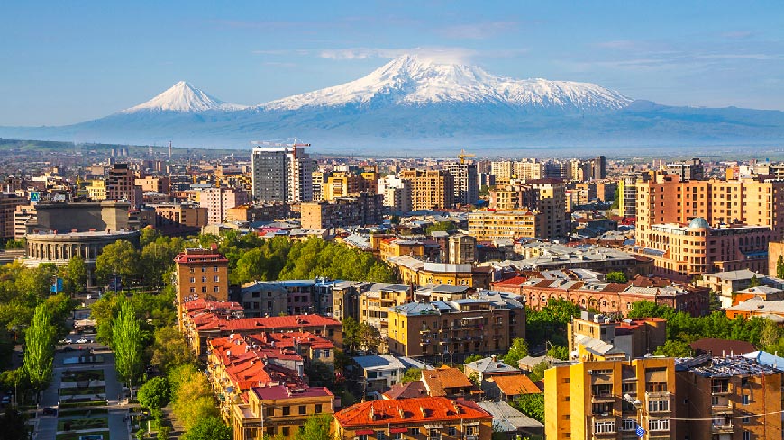 Armenien: Europarat bringt Maßnahmenpaket zur Bewältigung des Flüchtlingszustroms auf den Weg